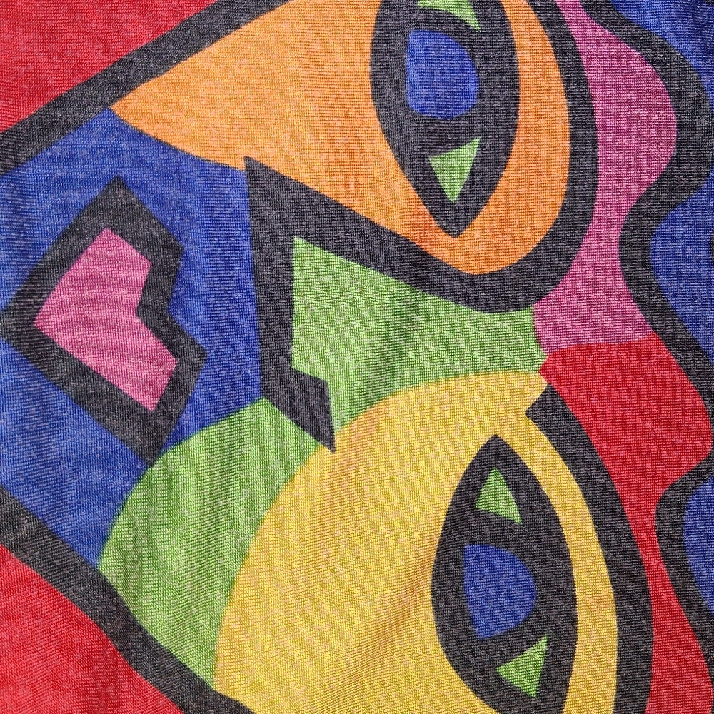 UNIQUE AND RADIANT LYNN RITCHIE ABSTRACT ART BLOUSE. - Picture 10 of 10